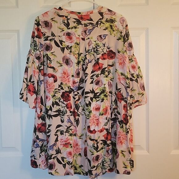 Umgee pink floral bell-sleeve blouse size M - Picture 5 of 5